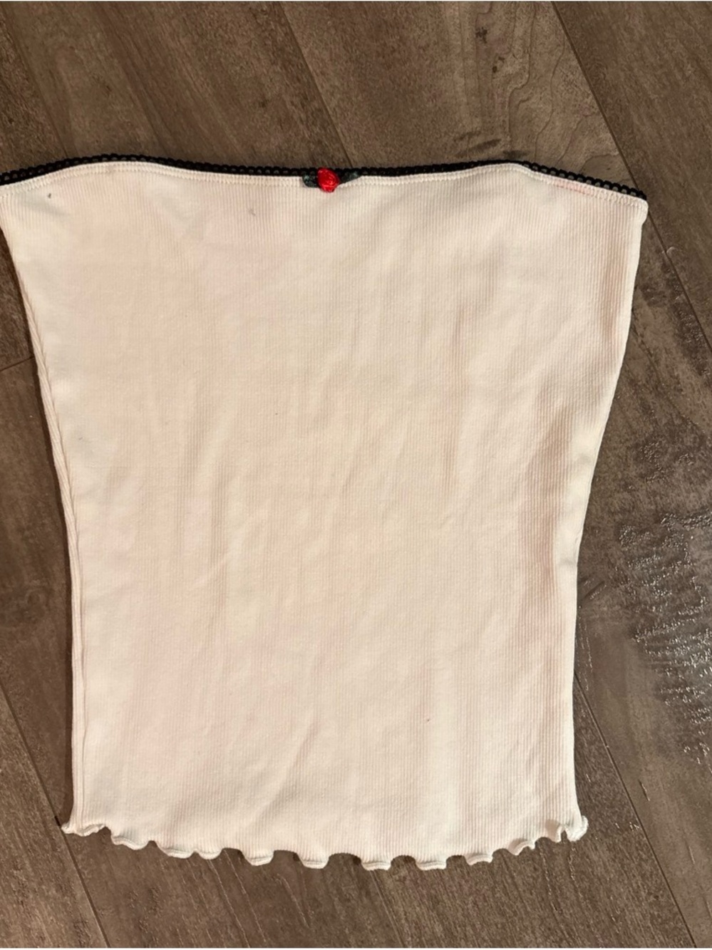 Zara White Strapless Ribbed Tube Top with Black Trim and Red Accent